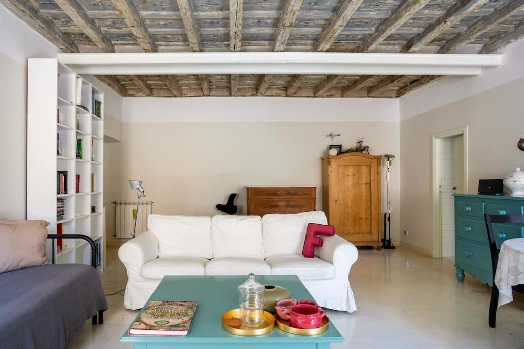 Best Authentic Apartment Monti 5 Mins From Colosseum Zewnętrze zdjęcie