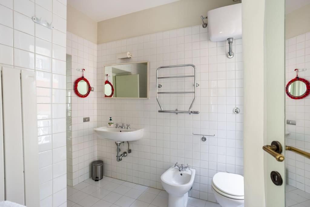 Best Authentic Apartment Monti 5 Mins From Colosseum Zewnętrze zdjęcie