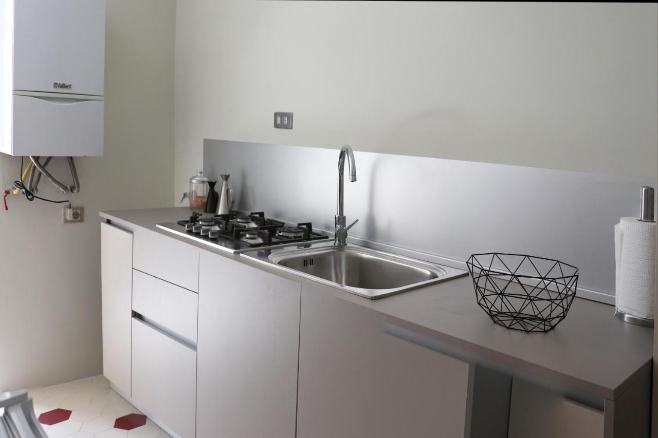 Best Authentic Apartment Monti 5 Mins From Colosseum Zewnętrze zdjęcie