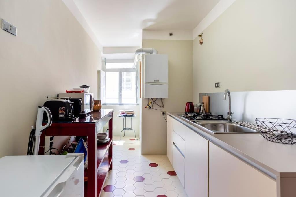 Best Authentic Apartment Monti 5 Mins From Colosseum Zewnętrze zdjęcie